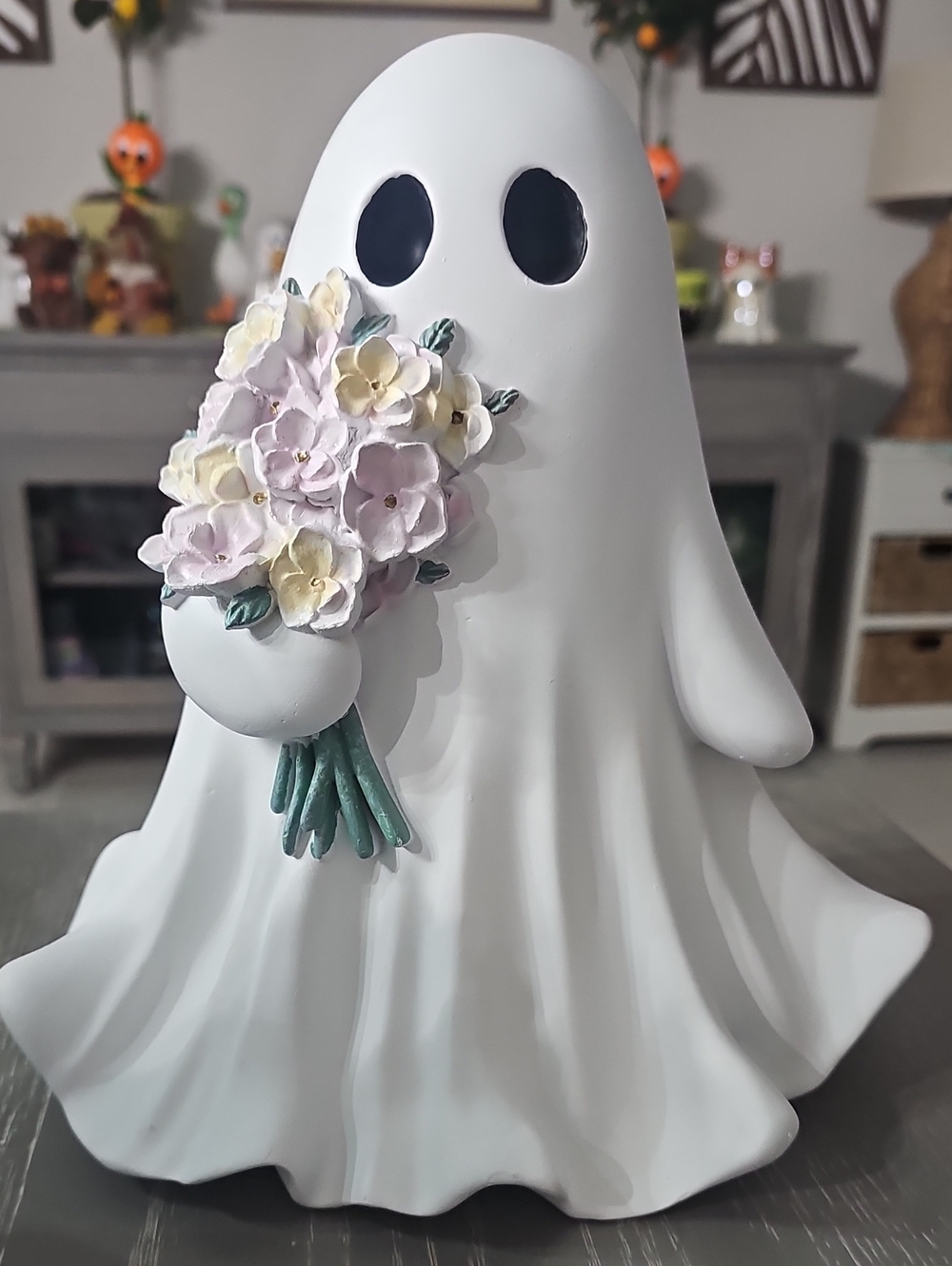New! Halloween Summerween Ghost Holding Flowers 👻💐
